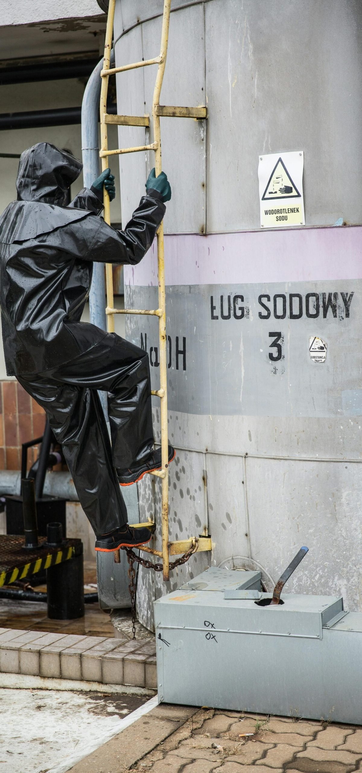 NOM-005-STPS-1998: requisitos, estudio y sanciones en el Estado de México